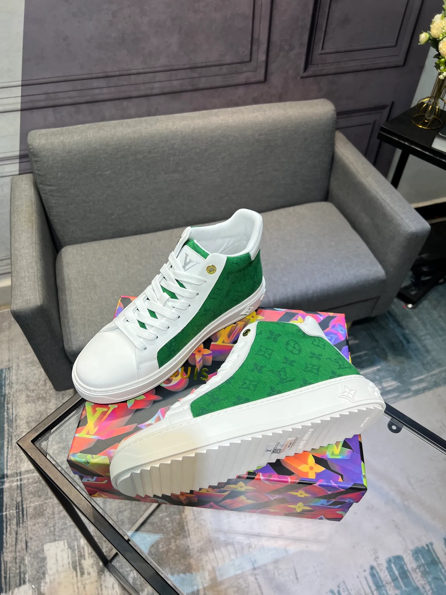 Men's shoes 💰560 LV Louis Vuitton. The latest fashionable casual shoes are popular in physical stores. New spring and summer comfortable imported cowhide, cowhide mesh, unique jacquard fabric element design. With sheepskin lining, Lv original base, [sun][sun] high-end packaging and high quality💪Details determine quality, welcome to compare🇮🇹Code number 38-44, 45 can be customized